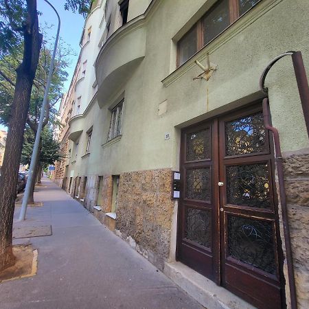 Cosy Apartman By The Castle Apartment Budapest Exterior photo